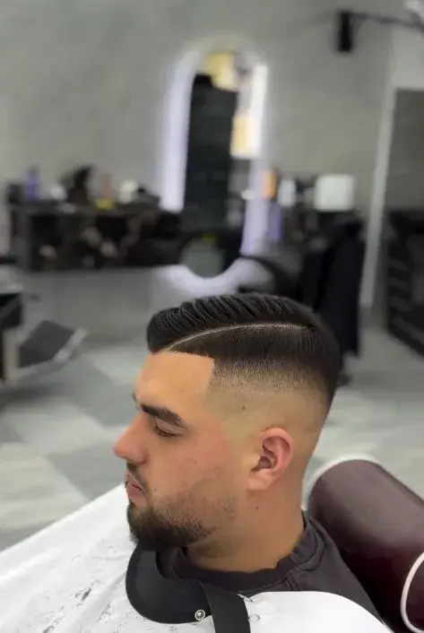 Fade s stranskim delilcem